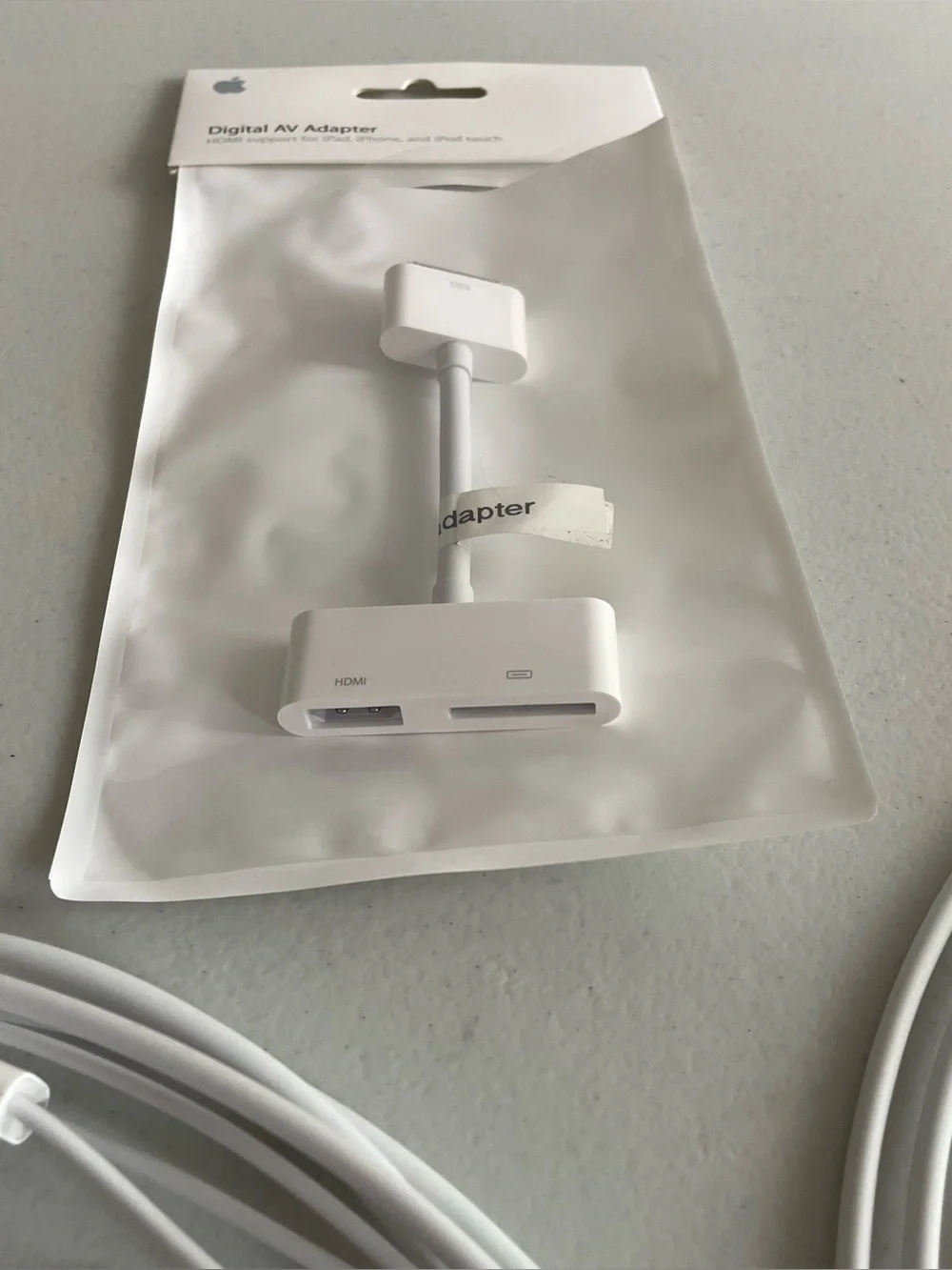 🍏 Vintage Apple 30-pin Media & Camera Adapter Bundle (5-Piece Lot)